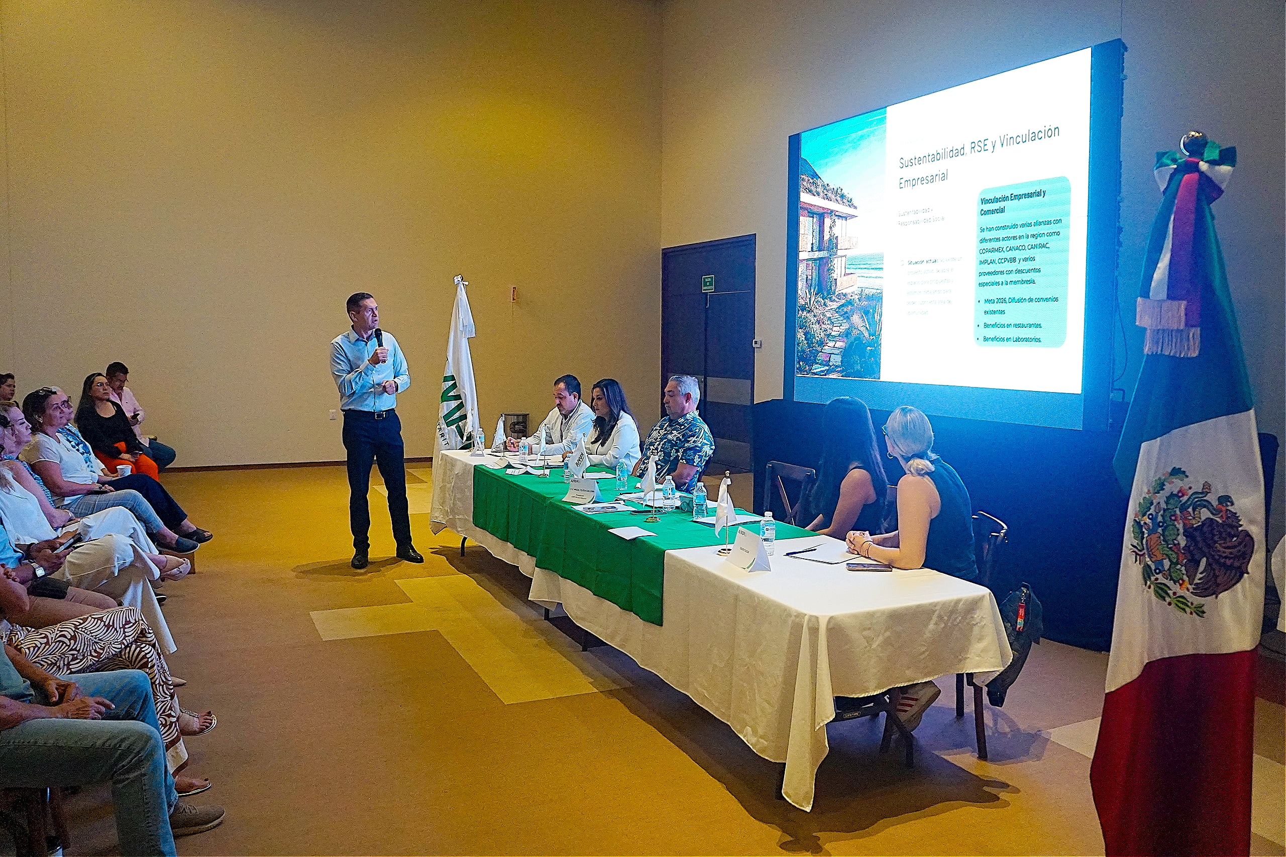 Asociados de AMPI Riviera Nayarit durante la Asamblea General Ordinaria 2026